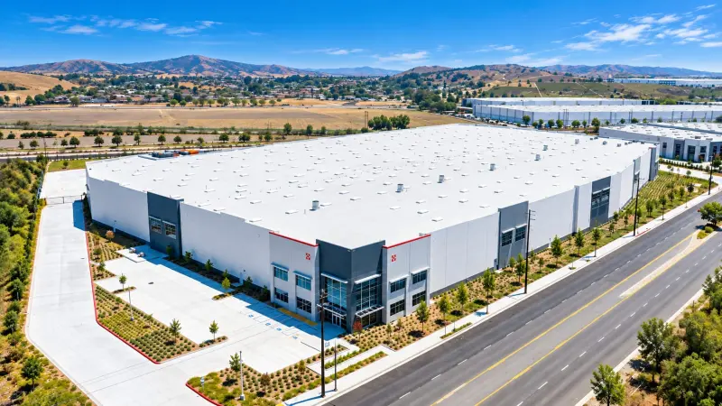Aerial view of the new tilt-up Valley Logistics Center on its tight site in Pomona, California